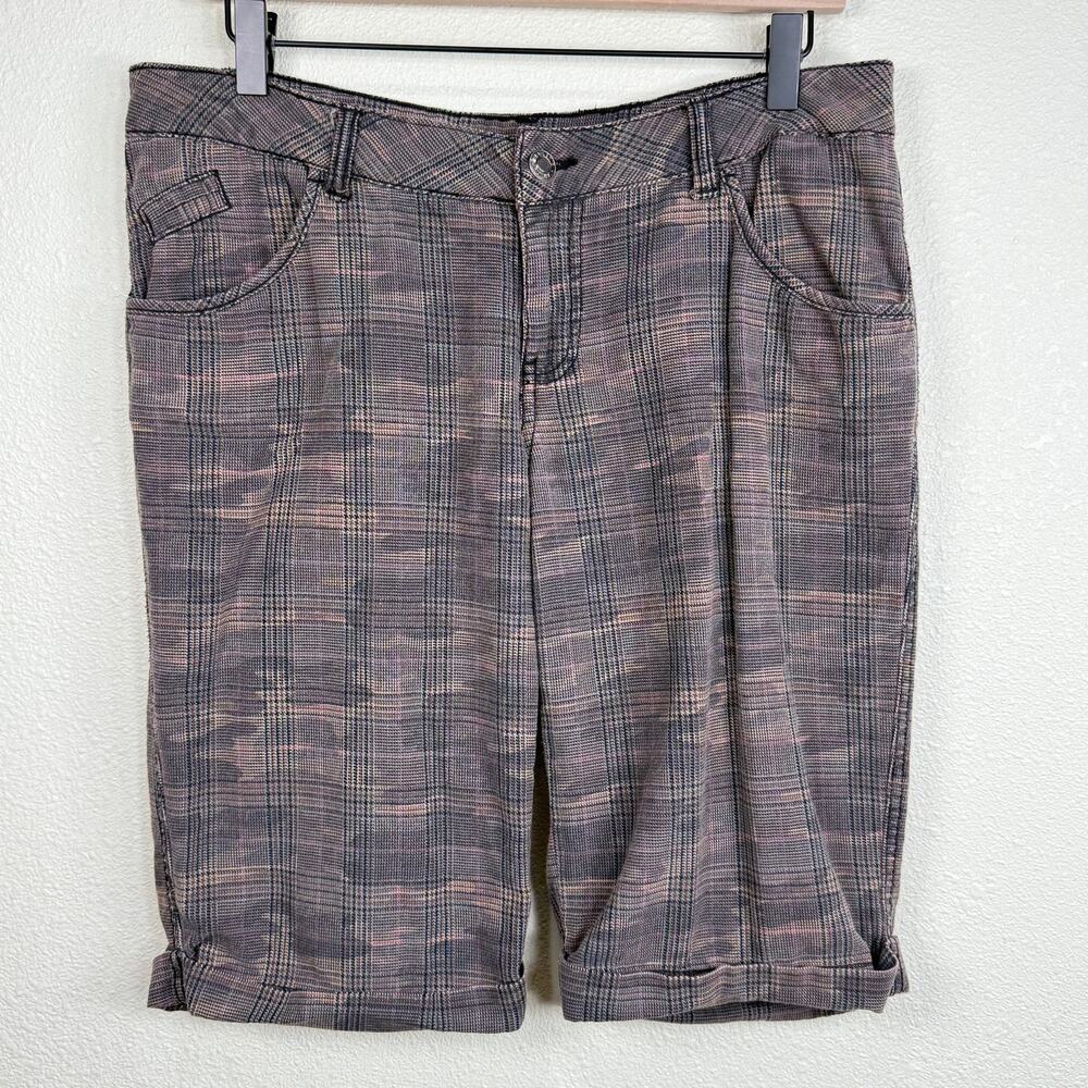 Vintage 90s Y2k Gray Pink Camo Plaid Cuffed 12" Shorts Grunge Punk 11 M